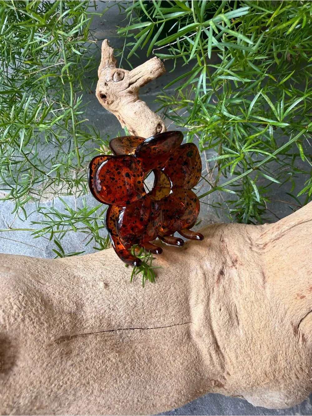 New🌟Anthropologie-Bloom Flower Claw Clip-Brown